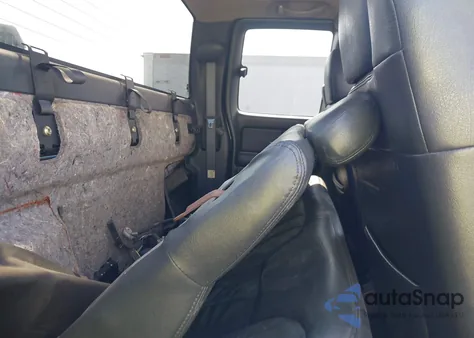 2001 Chevrolet Silverado 1500 Lt z USA, uszkodzony, nr VIN 2GCEK19T111159957